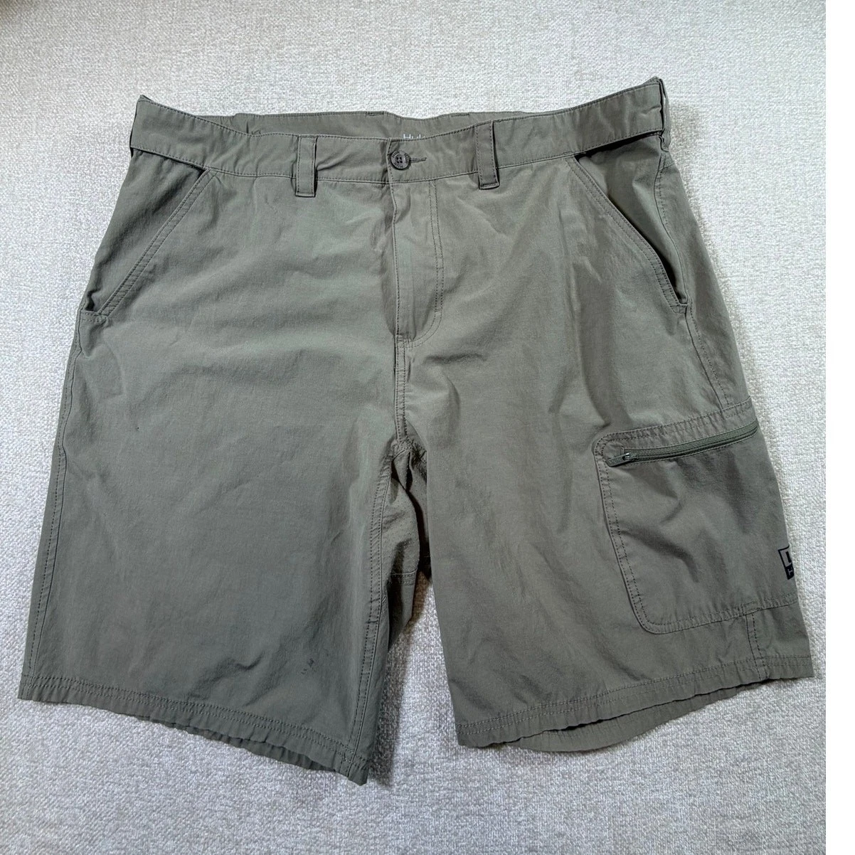 Huk Fishing Men's 2XL Tan Cargo Performance Fishing Shorts Outdoor Wear Utility