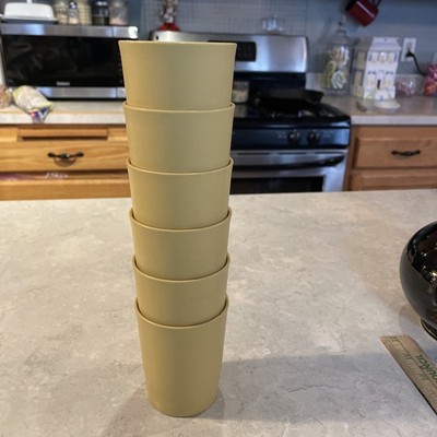 Tupperware Set Of 5 vtg Yellow Cups Stacking Small Juice Tumblers 6 Oz. 1251