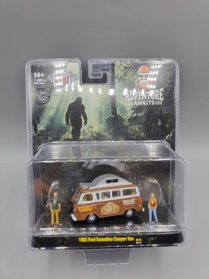 M2 Machines Diorama Sasquatch Adventure Awaits 1965 Ford Econoline