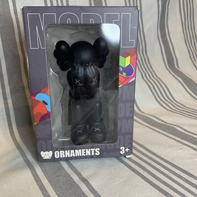 Kaws Art Toys Action 4.5'' Ornaments Kaw Sitting Black Kaws Model. Damaged Box.