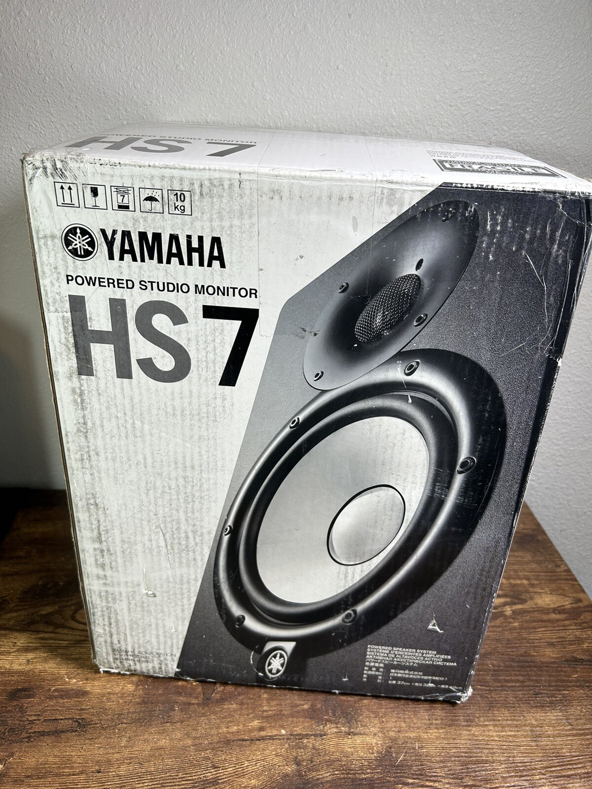 ONE Yamaha HS7 6.5" Powered Studio Monitor HS Series Speaker System