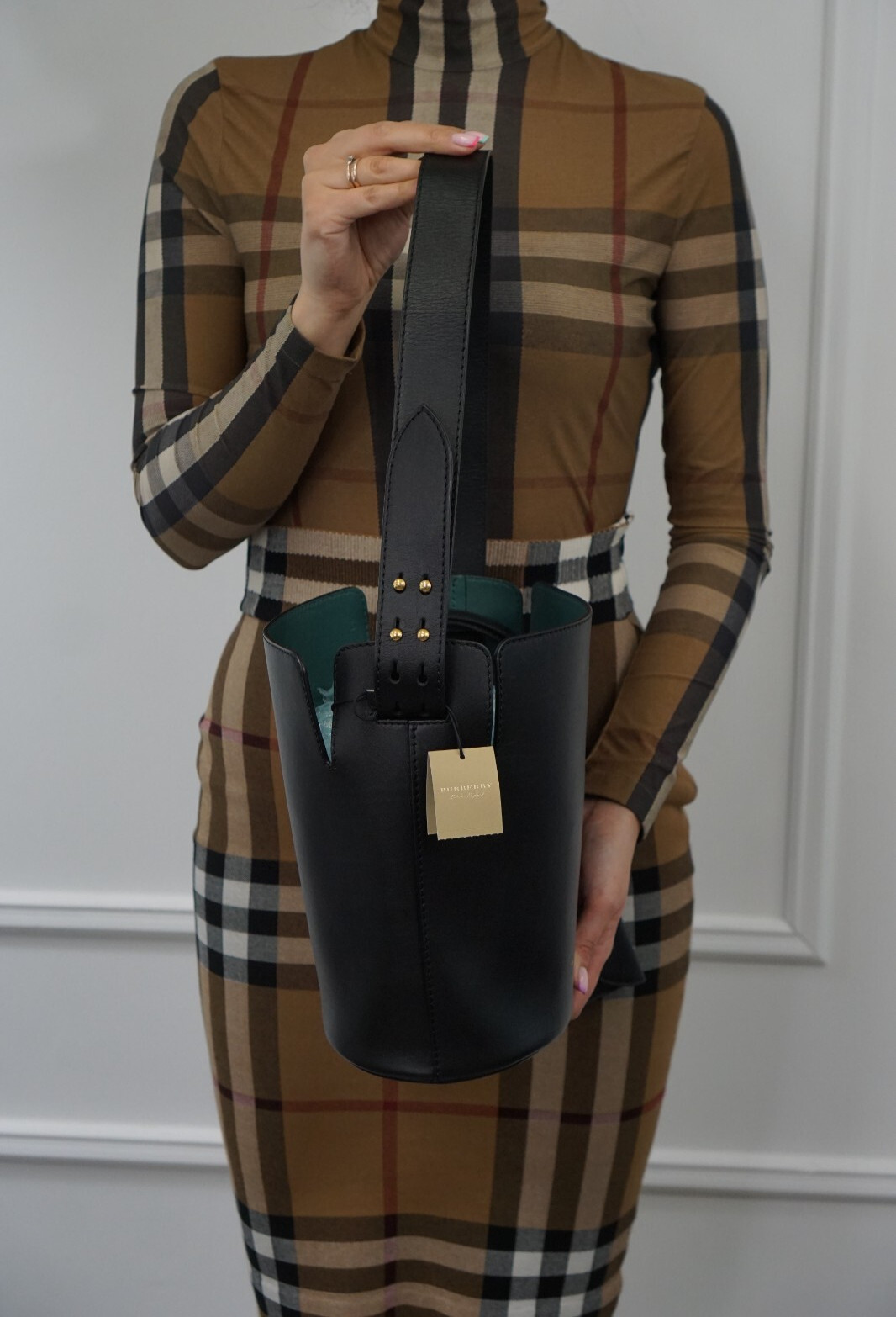 Genuine Burberry Handbag Supple Calfskin Bucket Black image 5