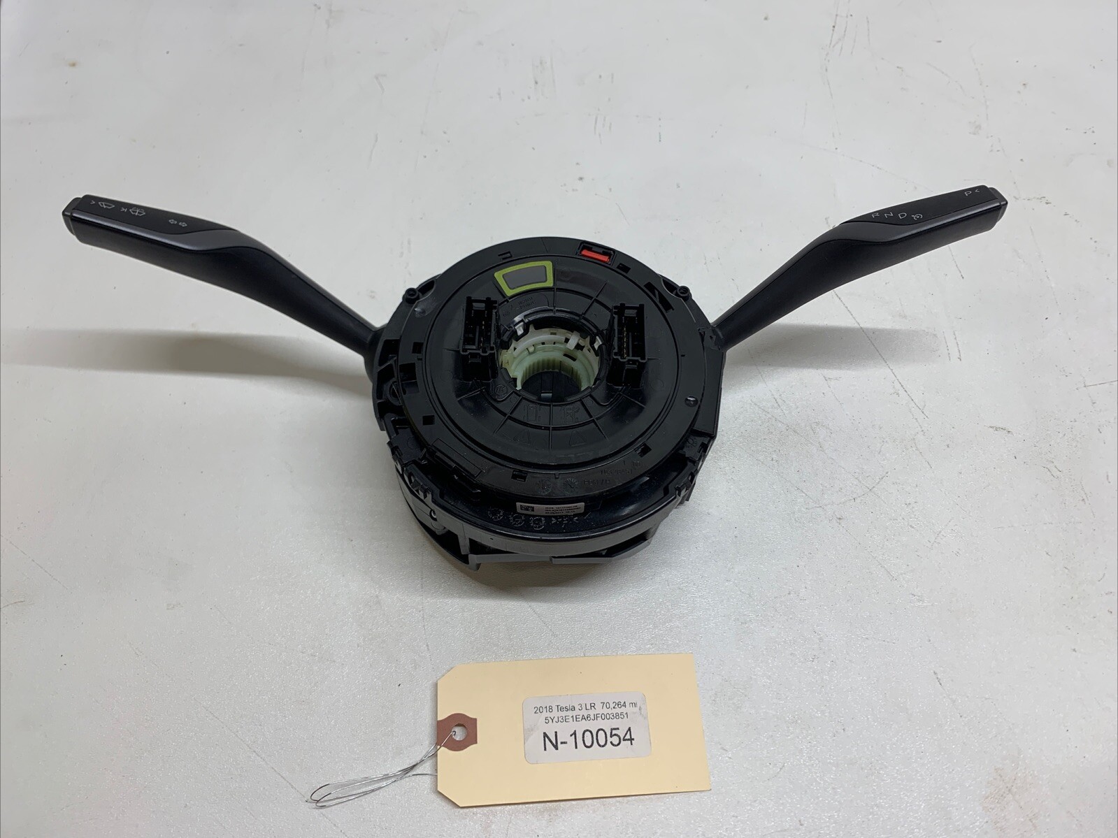 Tesla Model 3 Y 17-23 Steering Column Module Clockspring 1097662-00-F 10054 B47 OEM-image