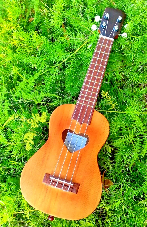 Valentine's HEART Carved Ukulele - Image 2 of 4