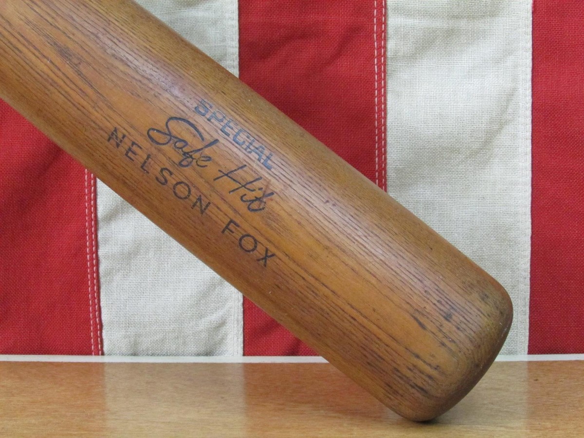 Vintage 1960s Hillerich & Bradsby Co.Wood Baseball Bat Nelson Fox