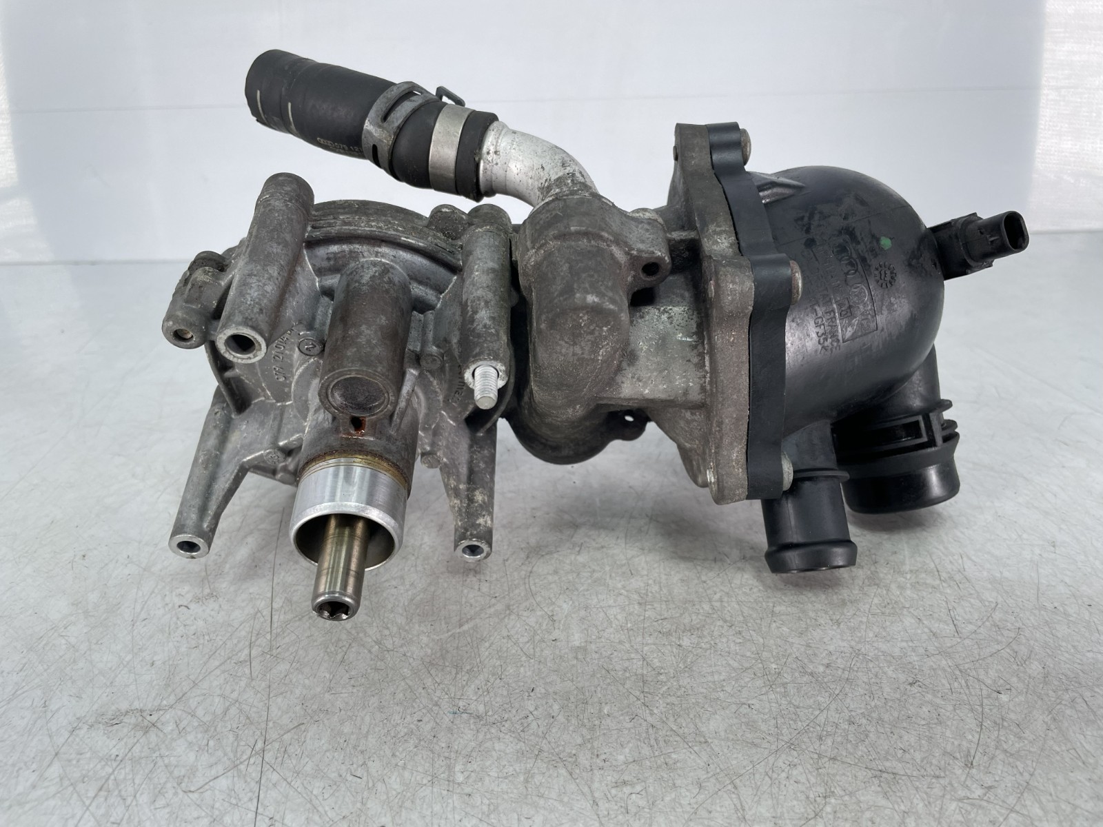 ✅ 2013-2017 OEM Bentley Continental GT GTC 4.0L V8 Water Thermostat Housing Pump