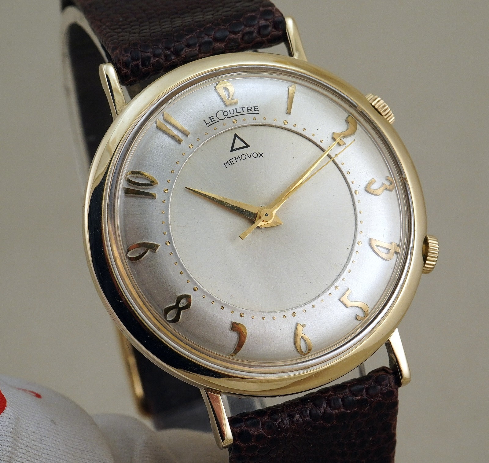 VINTAGE LECOULTRE MEMOVOX  MANUAL-WIND GOLD-FILLED 814 CALIBER ARABIC NUMBERS!!!
