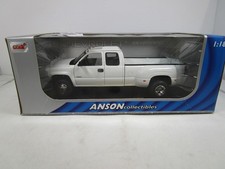 ANSON 1/18 WHITE 2001 CHEVY SILVERADO DUALLY 3500 NEW *VHTF*