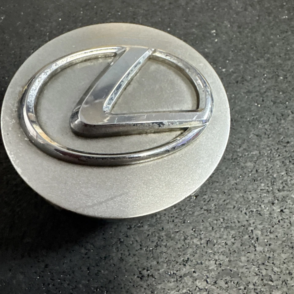 Tampa central aro roda cromada prata Lexus ES300 GS350 GS300 GS450 GS460 C7422 - Imagem 3 de 4