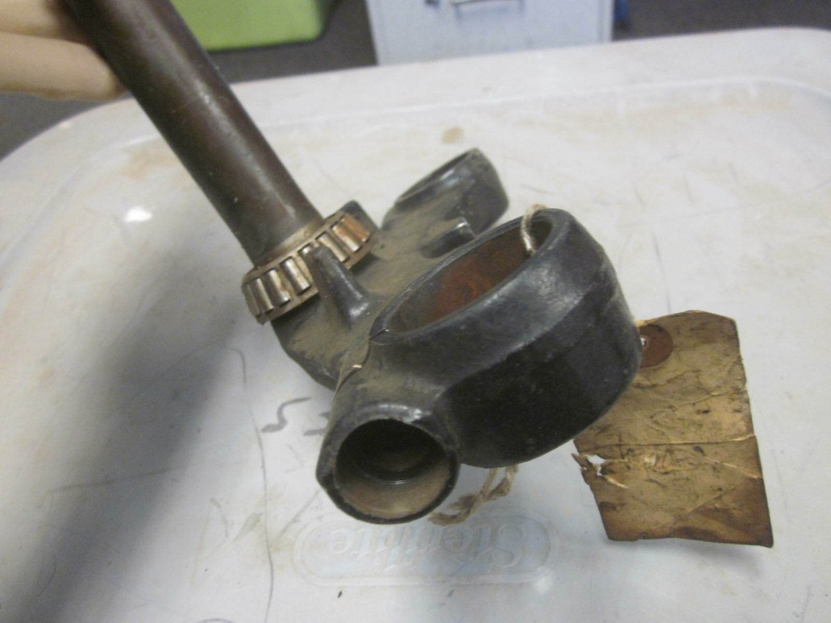 Kawasaki Triple Tree Steering Stem Under Fork Holder 83-85