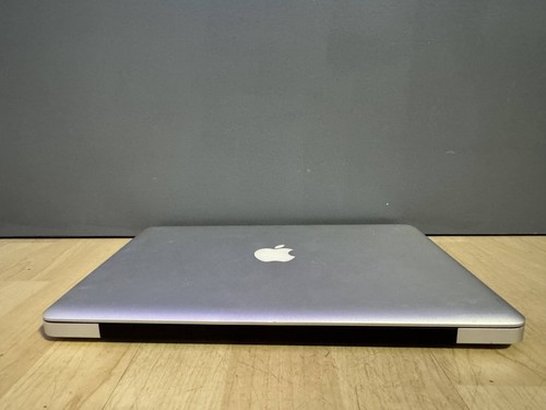 MacBook Pro 13" - Core2Duo P8600 - 6GB RAM - 256GB SSD - MacOS Sequoia - Foto 5 di 7
