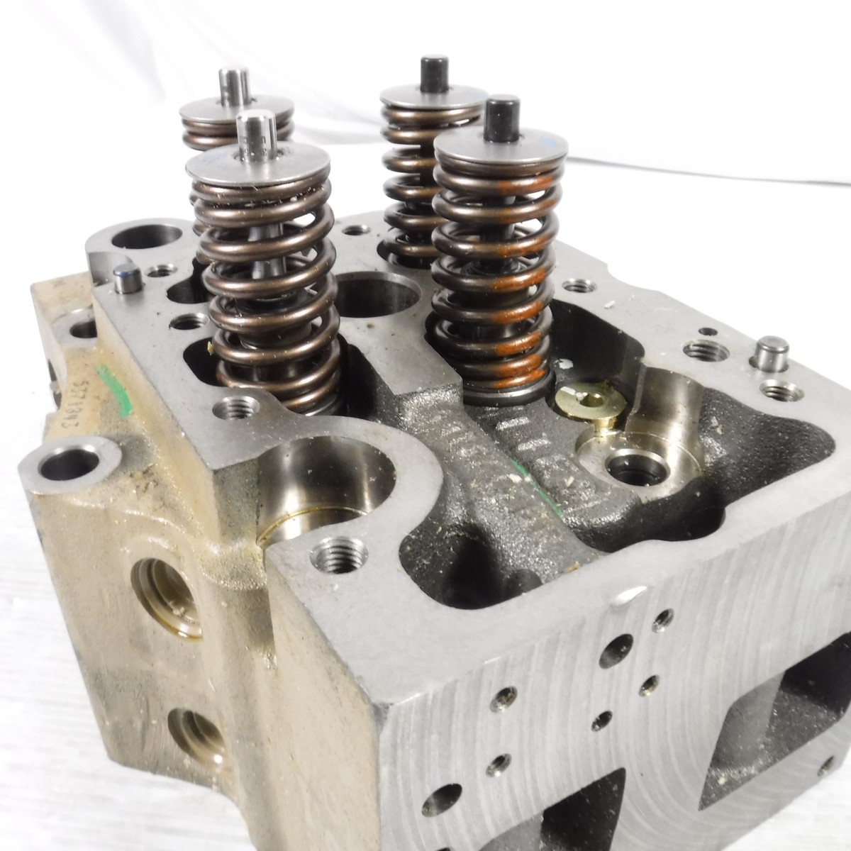 Genuine OEM Cummins Cylinder Head 5371843 For QSK45 Engines 
