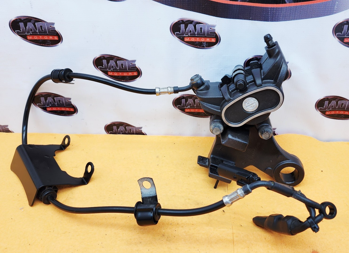 2004 Harley-Davidson Electra Glide FLHT Front Brake Caliper