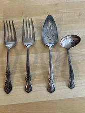 Wm Rogers MFG Co original Rogers Extra silver plated SERVING & ROGER AND BRO IS