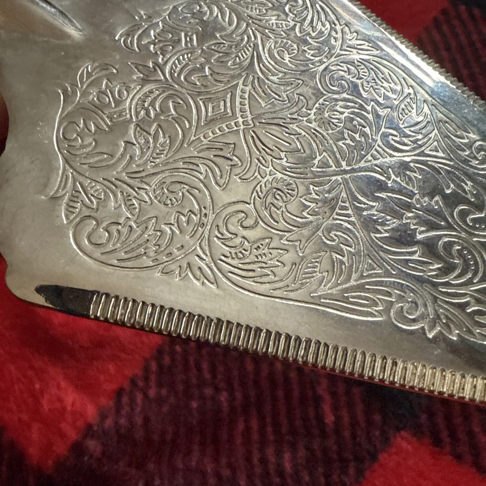 Cuchillo para pastel de plata antiguo de colección servidor de pasteles de boda ornamentado Hong Kong Foto 4 de 4