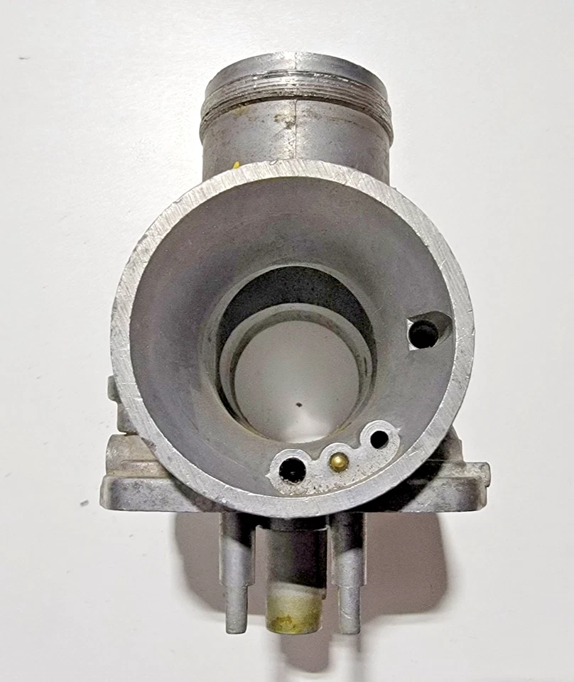 Carburetor Body 1980 Yamaha IT425 IT 425 3R8 - damaged threads - Image 2 of 4