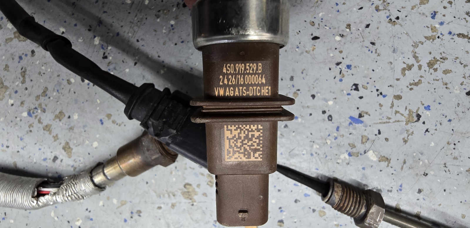 Lamborghini Huracan Audi R8 Rear Secondary O2 Oxygen Sensor Temperature Oem Used