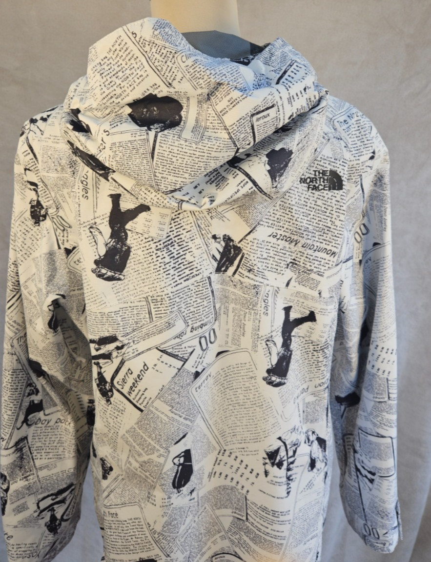 The North Face Women's Berrien Jacket Rare Newspaper Print Pristine Condition L image 9