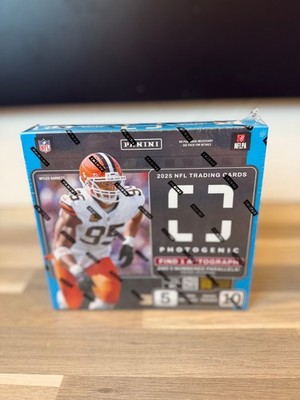 Panini 2025 PhotoGenic NFL (Hobby Online Exclusive) NEU Sealed OVP Trading Card