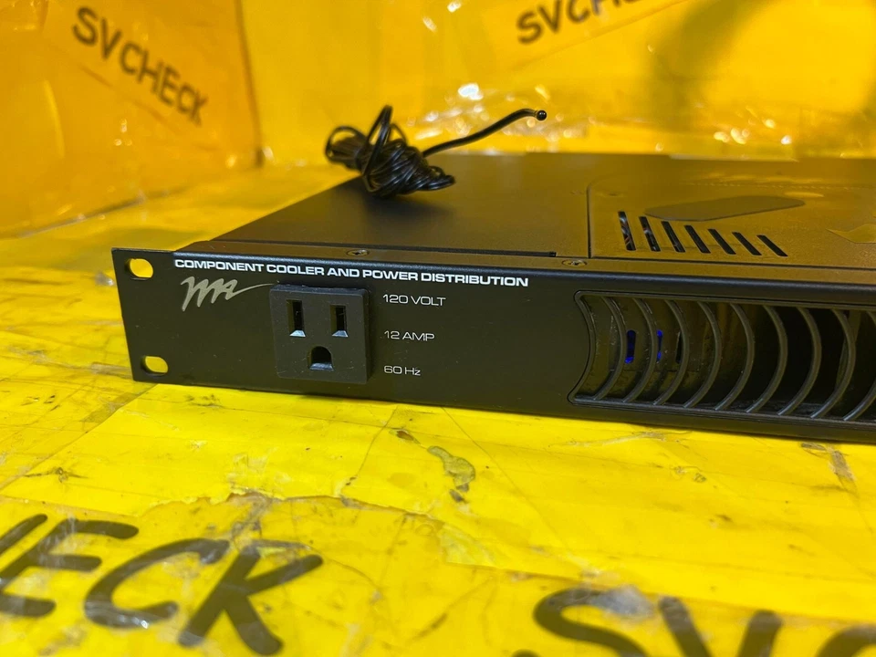 Middle Atlantic Products PDCOOL-1115R PowerCool Rackmount Power Distribution - Image 4 of 4