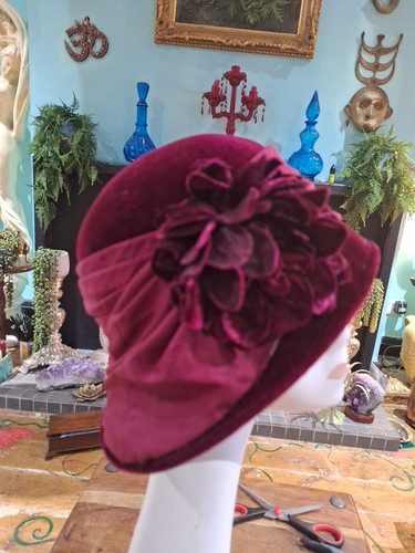 Cloche, 20er Jahre Stil Hut von Plaza Suite New York