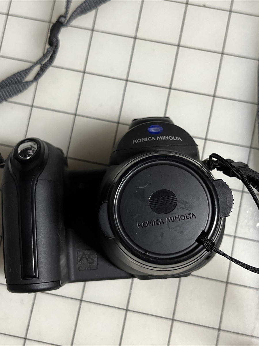 Konica Minolta Z3 Dimage Digital Camera 4.0 Mega Pixels GT 35