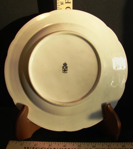 "Vintage" Fine China Renaissance Couple Flowers Plate 8.75" w/ Gold Trim Germany - Picture 4 of 6