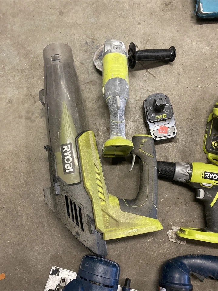 RYOBI 18V One+ 10pc Tool Set Drills Saws Lights Blower Grinder ++ - Image 3 of 4