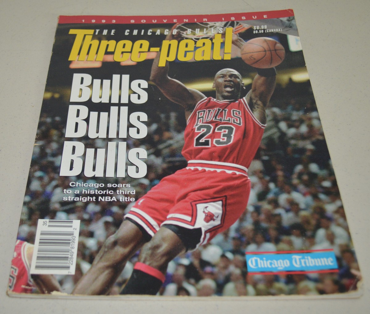 Basketball Chicago Bulls First Three Peat 1993 Souvenir Issue The