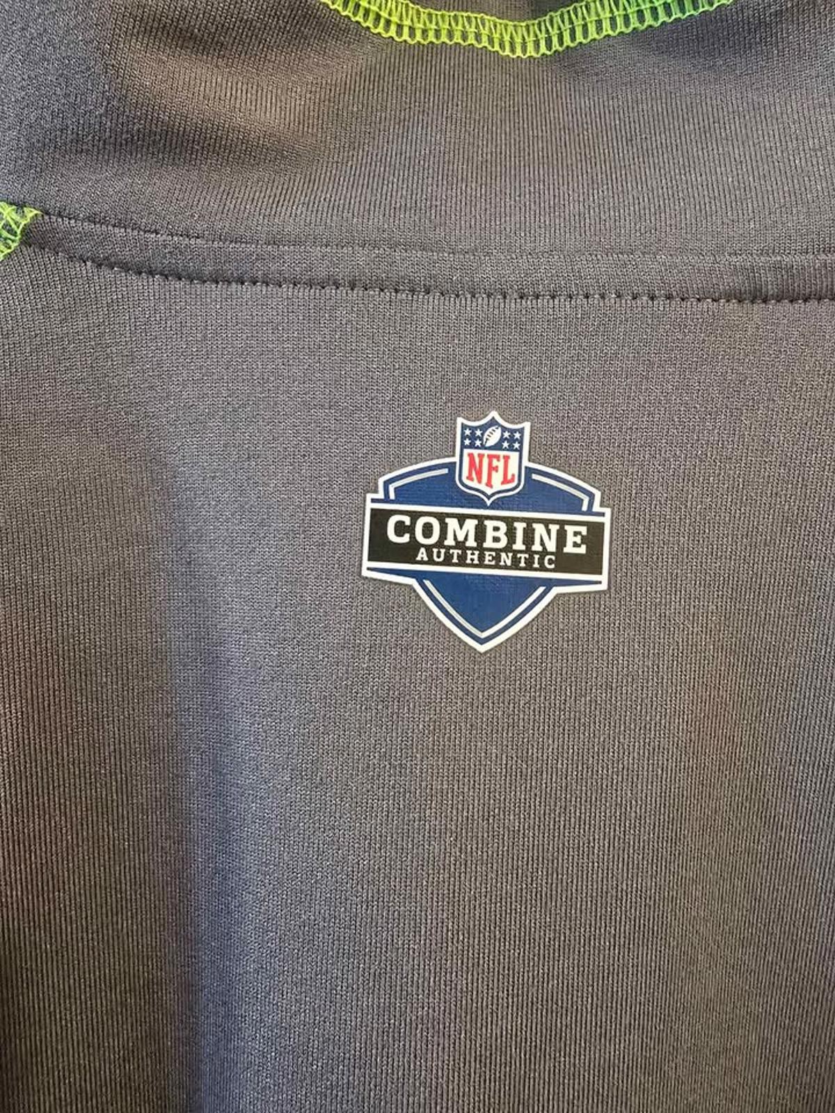 Under Armour Combine Authentic Pullover Men's Siz… - image 4