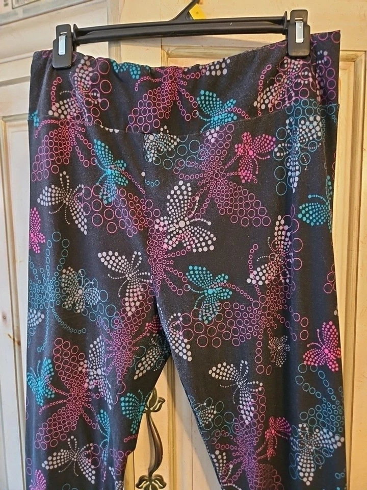 Леггинсы LuLaRoe TC Pink Aqua Blue в горошек с принтом в виде бабочки черные - Изображение 3 из 4