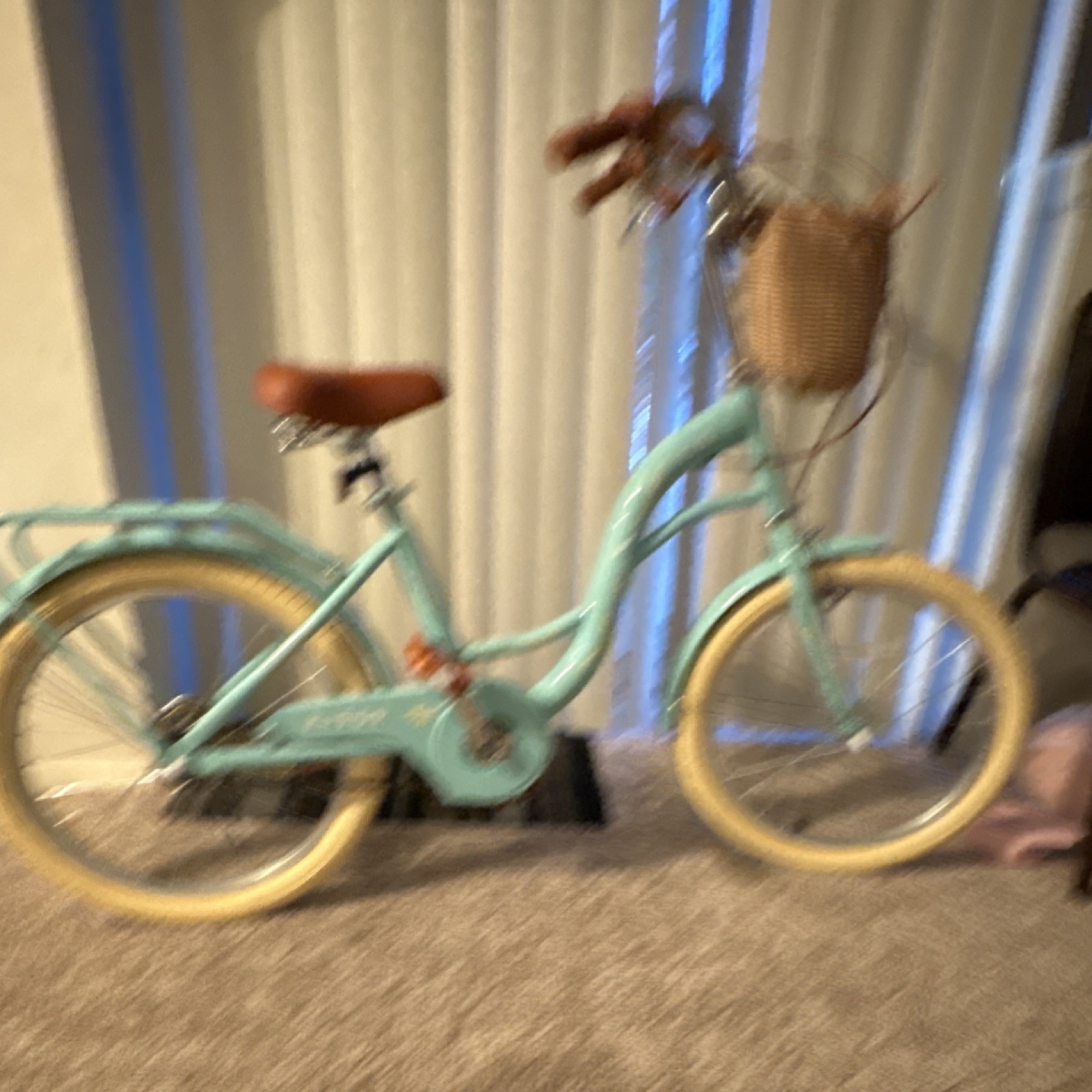 R-Pop R-Pop 20" Girls Kids Bike Light Blue Beige Basket Rear