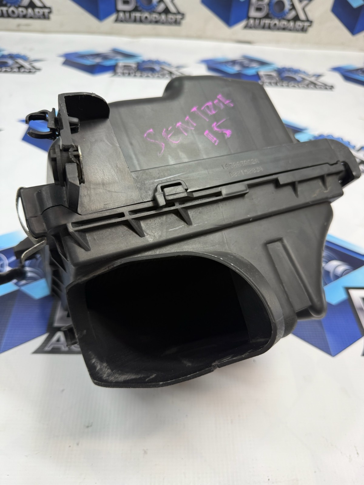 2013-2019 NISSAN SENTRA AIR CLEANER BOX ASSEMBLY 16500-3RC2A OEM