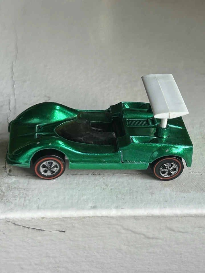 CHAPARRAL 2G, Original Hotwheels Redline! Green, Black Interior. US - Image 2 of 4