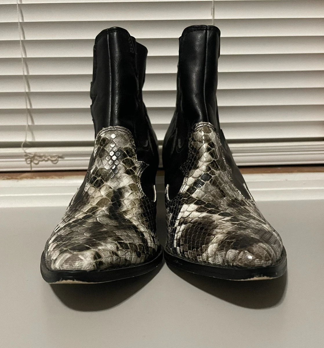 Coconuts By Matisse Pistol Western Side Zip Cowgirl Snake Boots