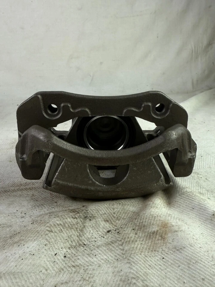 Disc Brake Caliper Base, RWD 19-B1663 Reman fits; Toyota T100 1993-1998 - Image 4 of 4