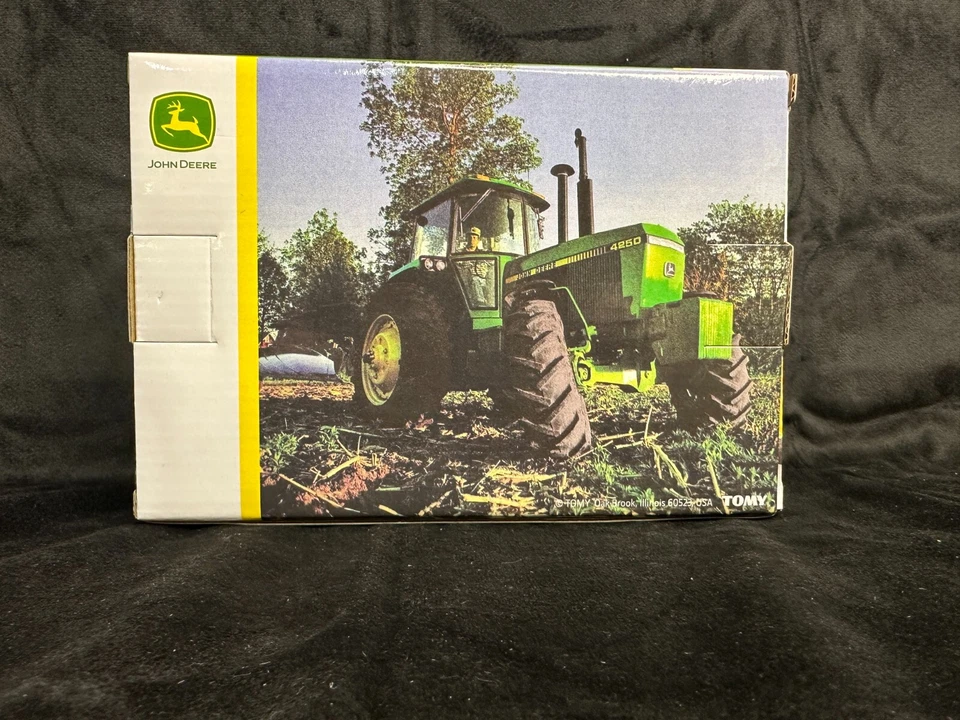 NEW John Deere ERTL 1/32 4250 Prestige Collection Die Cast Replica - LP84520 - Image 3 of 4