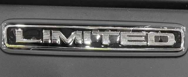 Kit de alfombrilla para Ram 2500 2015 5NQ21DX9AB - NUEVO OEM Foto 2 de 3