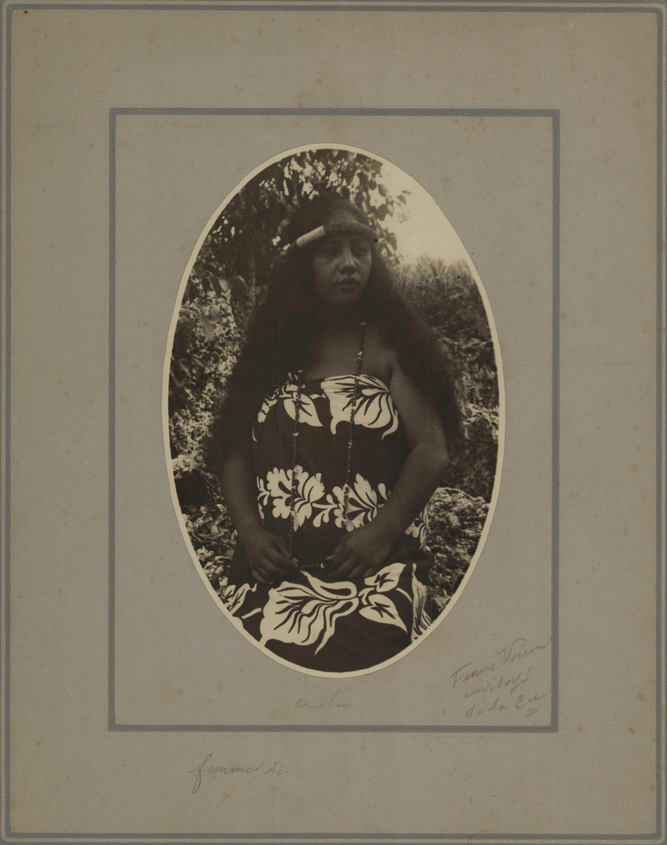Superbe Photo Vintage De Femme Vahiné De Tahiti Avec Couronne En Coquillages - Tirage Argentique D'époque (circa 1920)