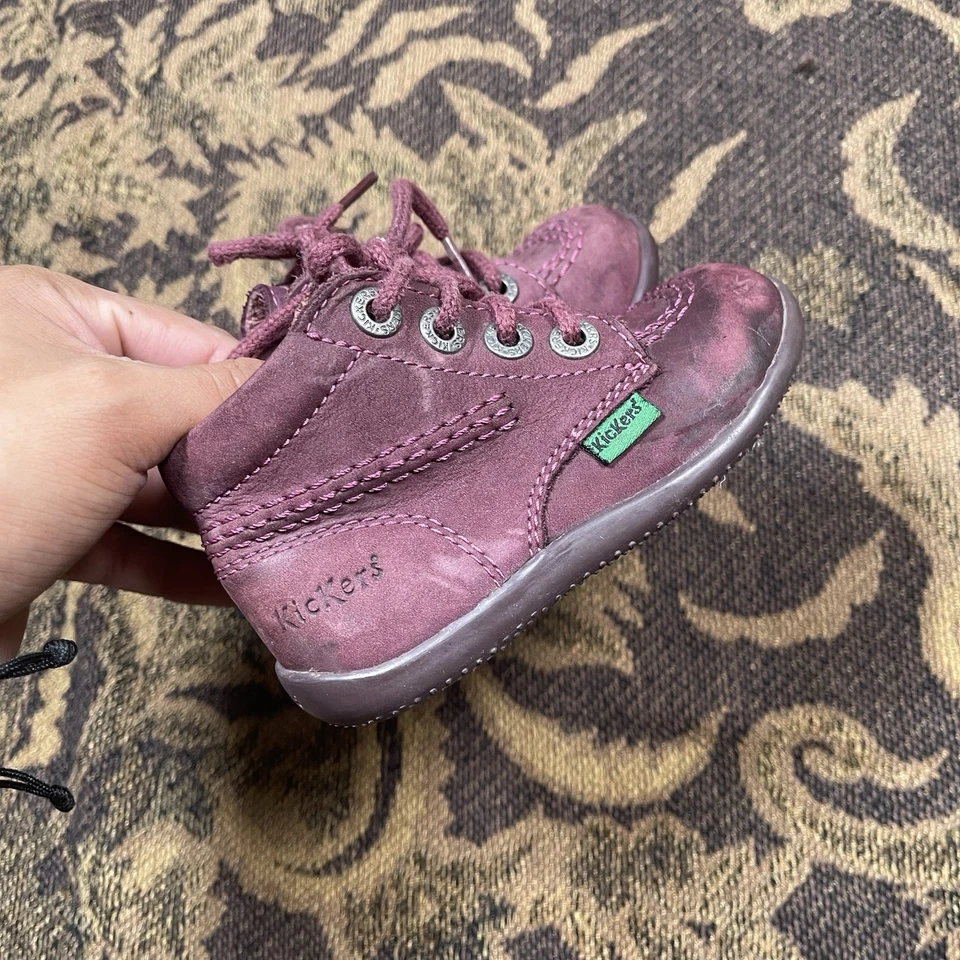 Kickers Botas de Cuero Zapatos Infantes Bebé Talla 6 Púrpura Foto 2 de 4