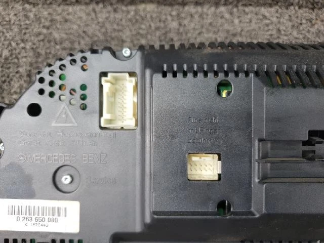 Приборные панели 2007 Mercedes-Benz S500 2215409747 - Изображение 4 из 4