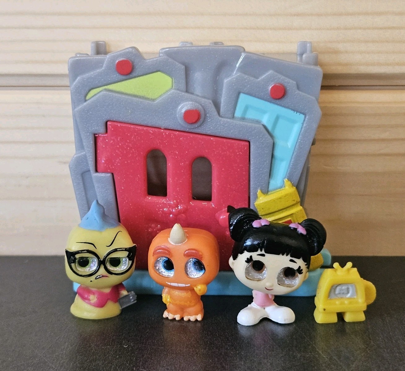 Disney Doorables Boo's Bedroom & Figures Monsters Inc.