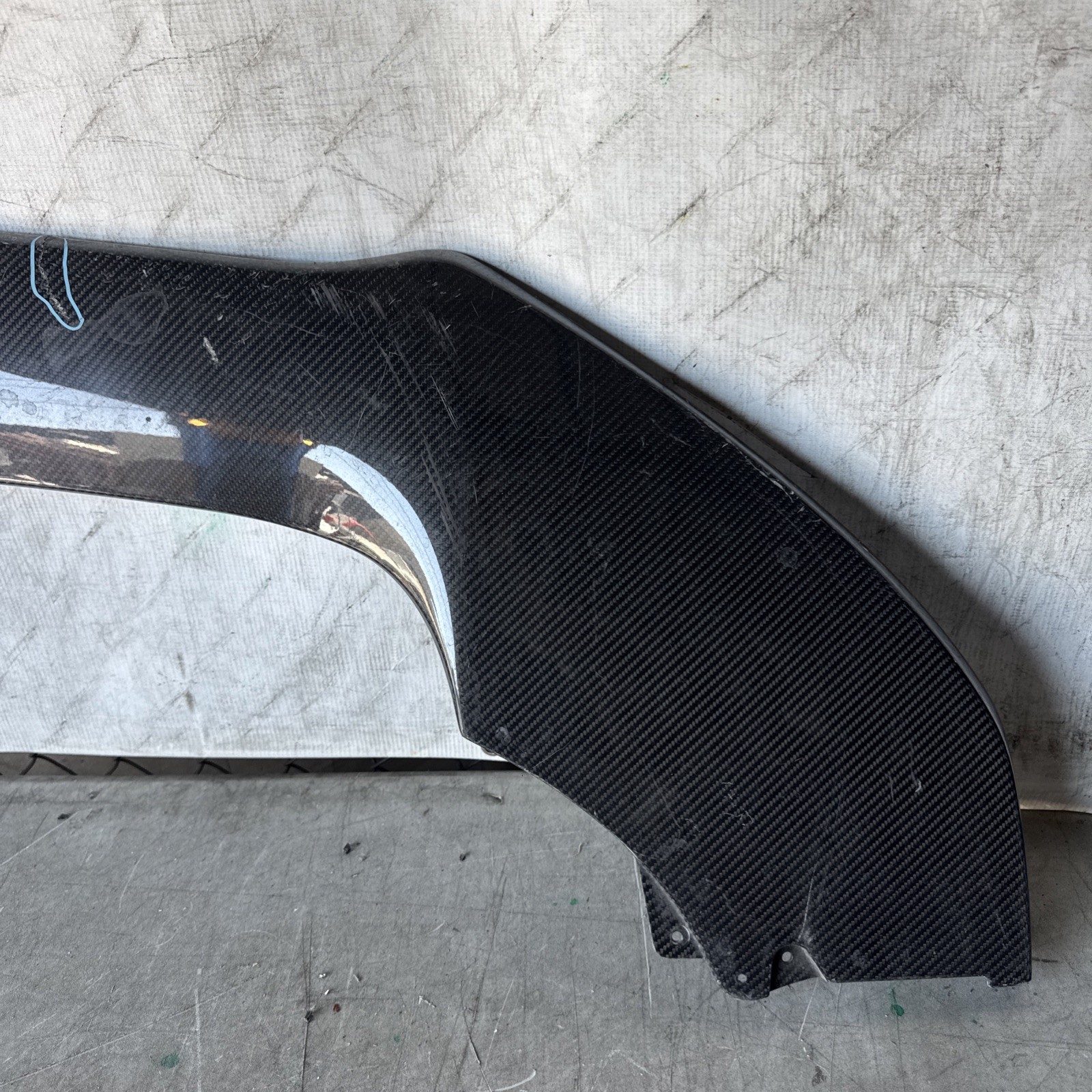 2015-2019 Bentley BENTAYGA FRONT SPLITTER LIP CARBON FIBER OEM USED