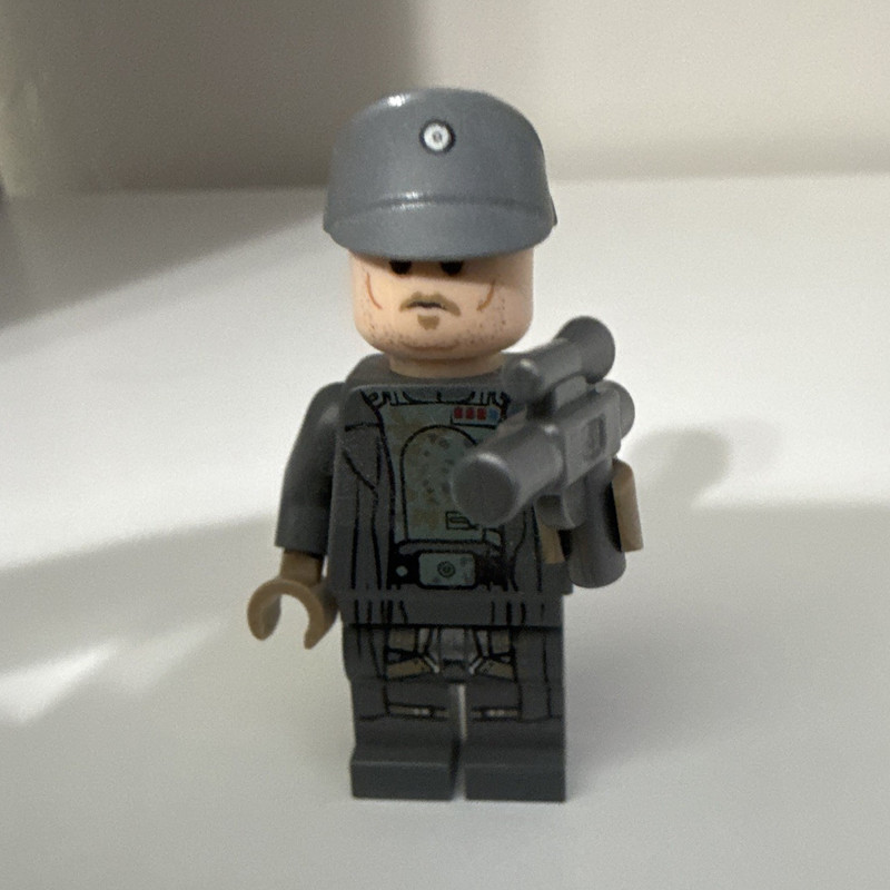 LEGO Star Wars Minifigure Tobias Beckett Imperial Mudtrooper w/ blaster