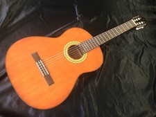 Yamaha G-100 Konzertgitarre ohne Koffer spielt gut gebrauchter Zustand
