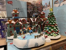 Disney Christmas Holiday Village 13 Piece Set Lights And Music NEW NIB Mickey 