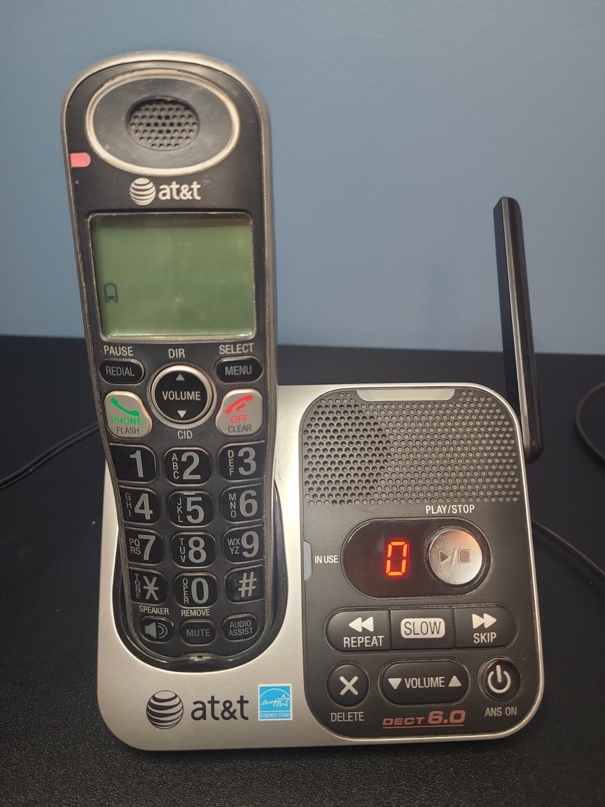 Working AT&T Black Cordless Telephone & Answering Machine Model #TL32100