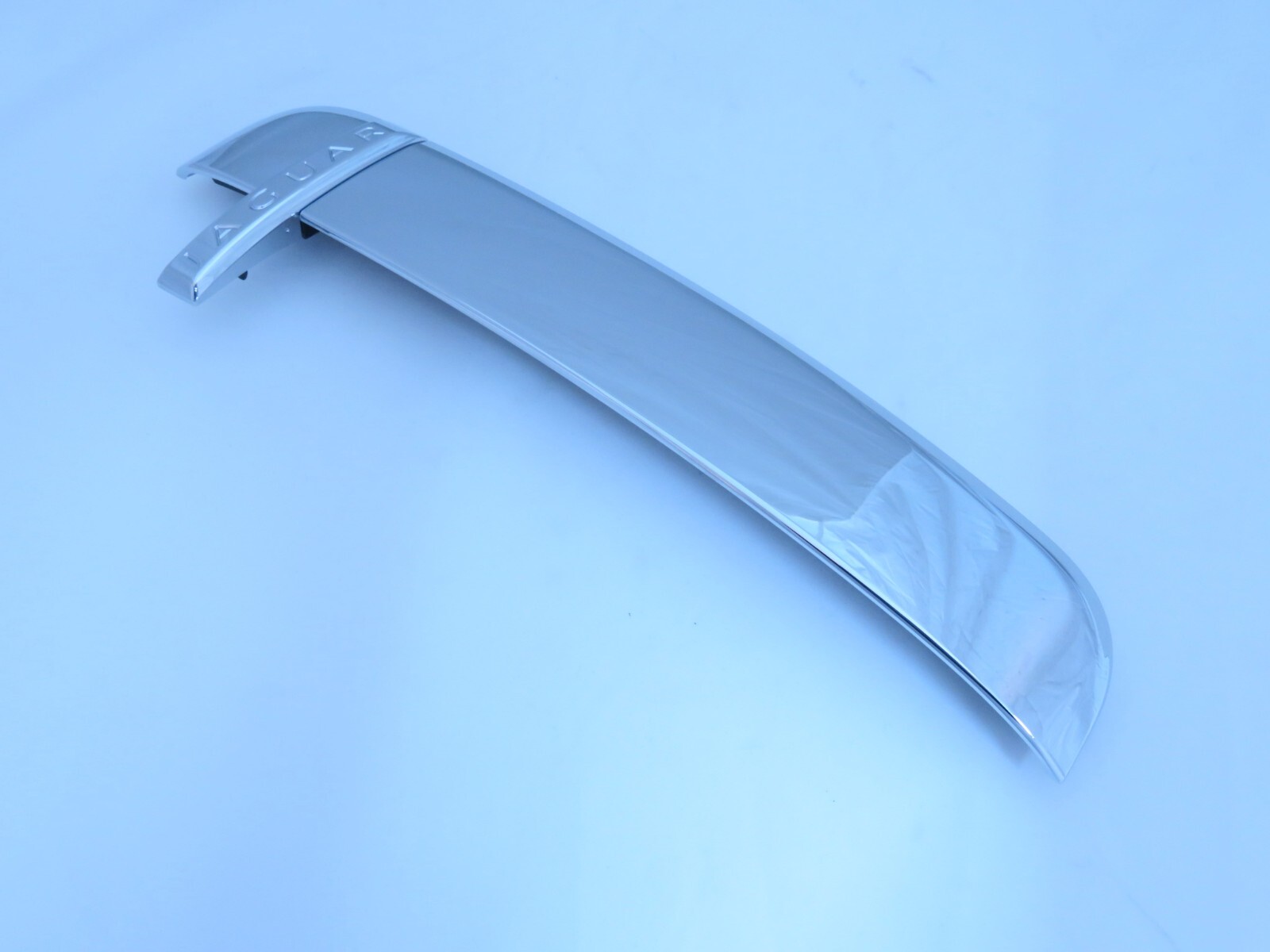 Jaguar XJ8 20082009 Factory Original Front Fender Vent Finisher