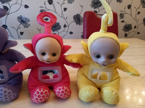 ***JUEGO TOMY TELETUBBIES DE CUATRO JUGUETES DE SONIDO DE FELPA SUAVE 1996 10" ESPEJO BARRIGA*** - Imagen 4 de 8