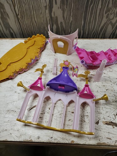 MLP My Little Pony G4 2011 Wedding Castle Incomplete (M31) - Picture 6 of 6